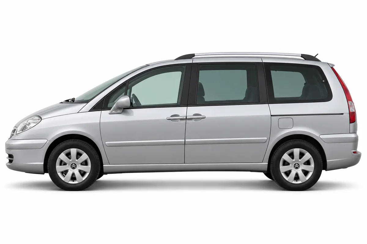 Illustrative side view of Citroën C8; model year and body style may differ