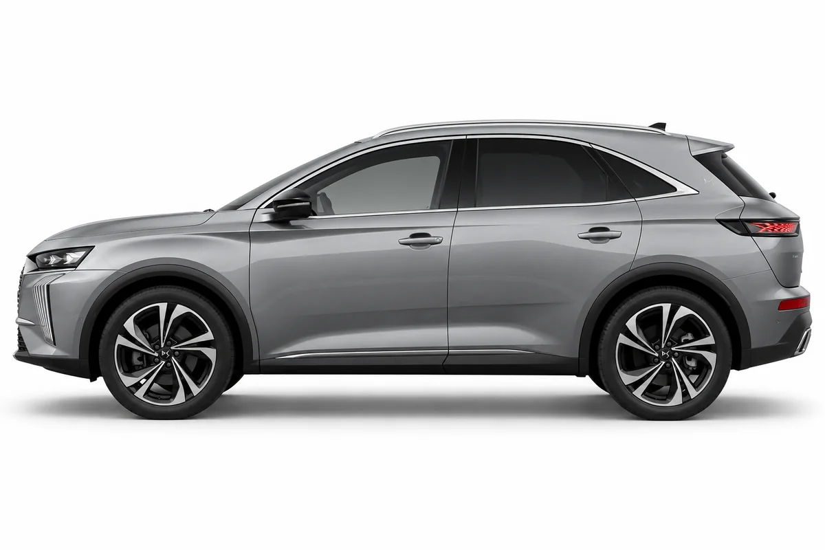 Illustrative side view of DS DS 7 Crossback; model year and body style may differ