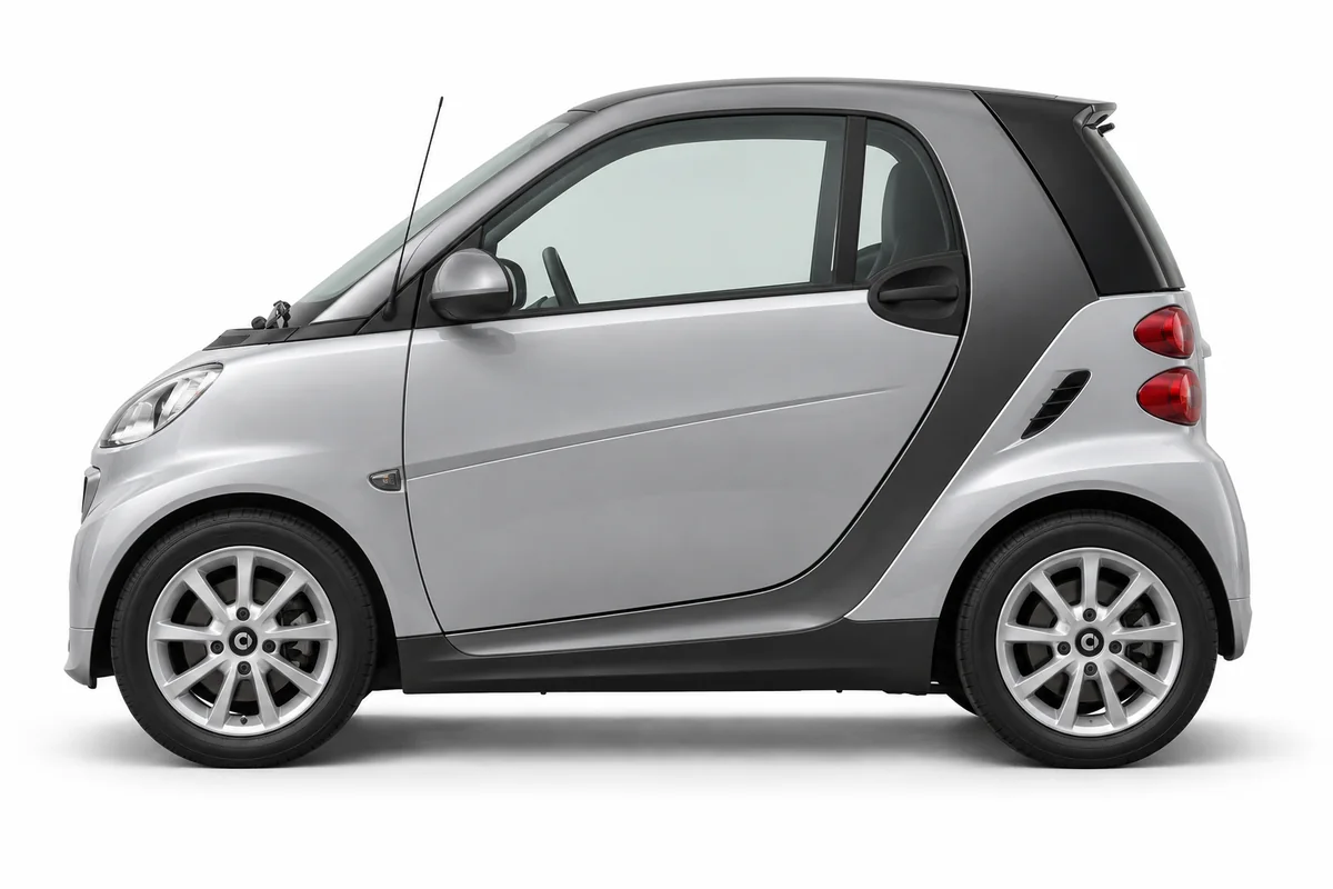 Illustrative side view of Smart Fortwo; model year and body style may differ